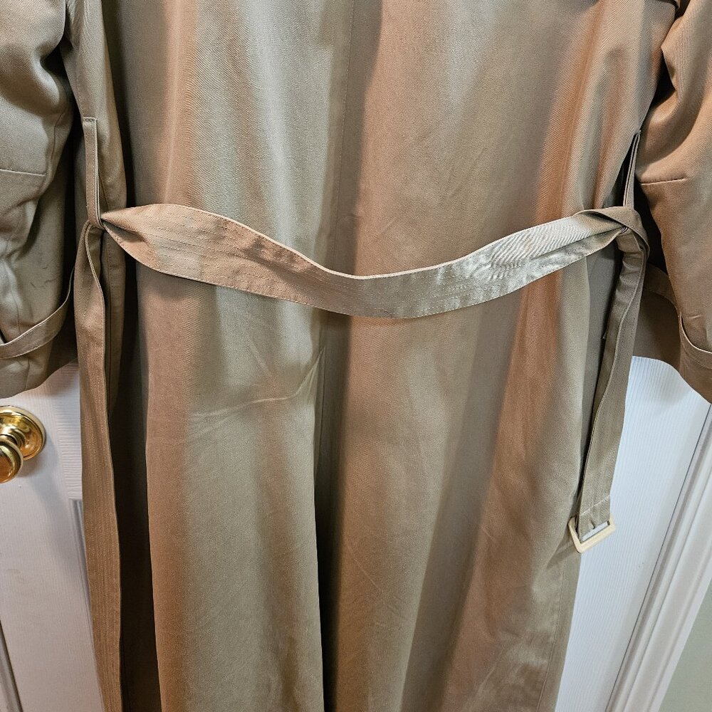 Women's London Fog Raincoat - Trench Style - Size 18 Regular - Picture 8 of 13